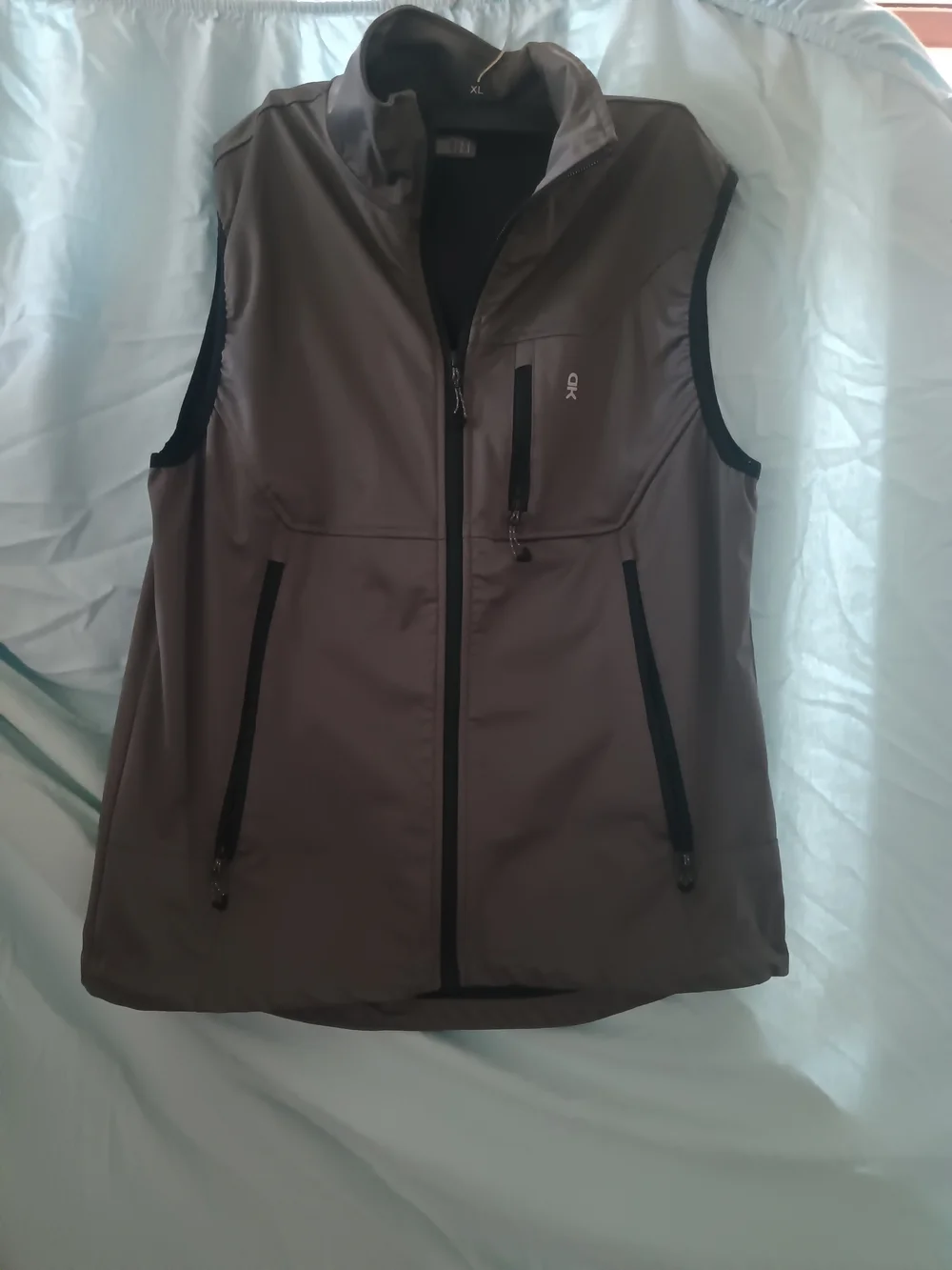 Performance Men's Gray Softshell Vest - Picture 1 of 1